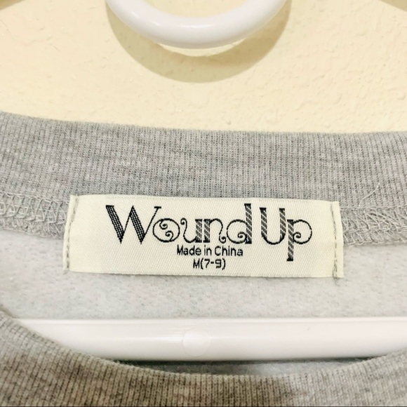 NWT WOUND UP NEWS FLASH OVER YOU SWEATSHIRT M - Picture 8 of 9